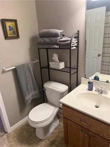 $345,000 | 521 Hillbrook Drive, Lansing, KS 66043