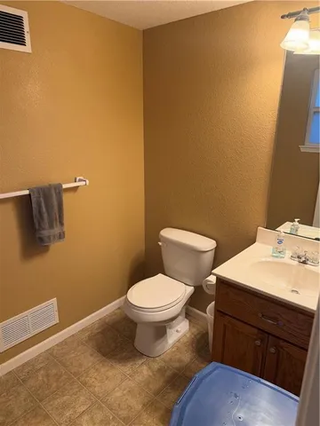 $345,000 | 521 Hillbrook Drive, Lansing, KS 66043