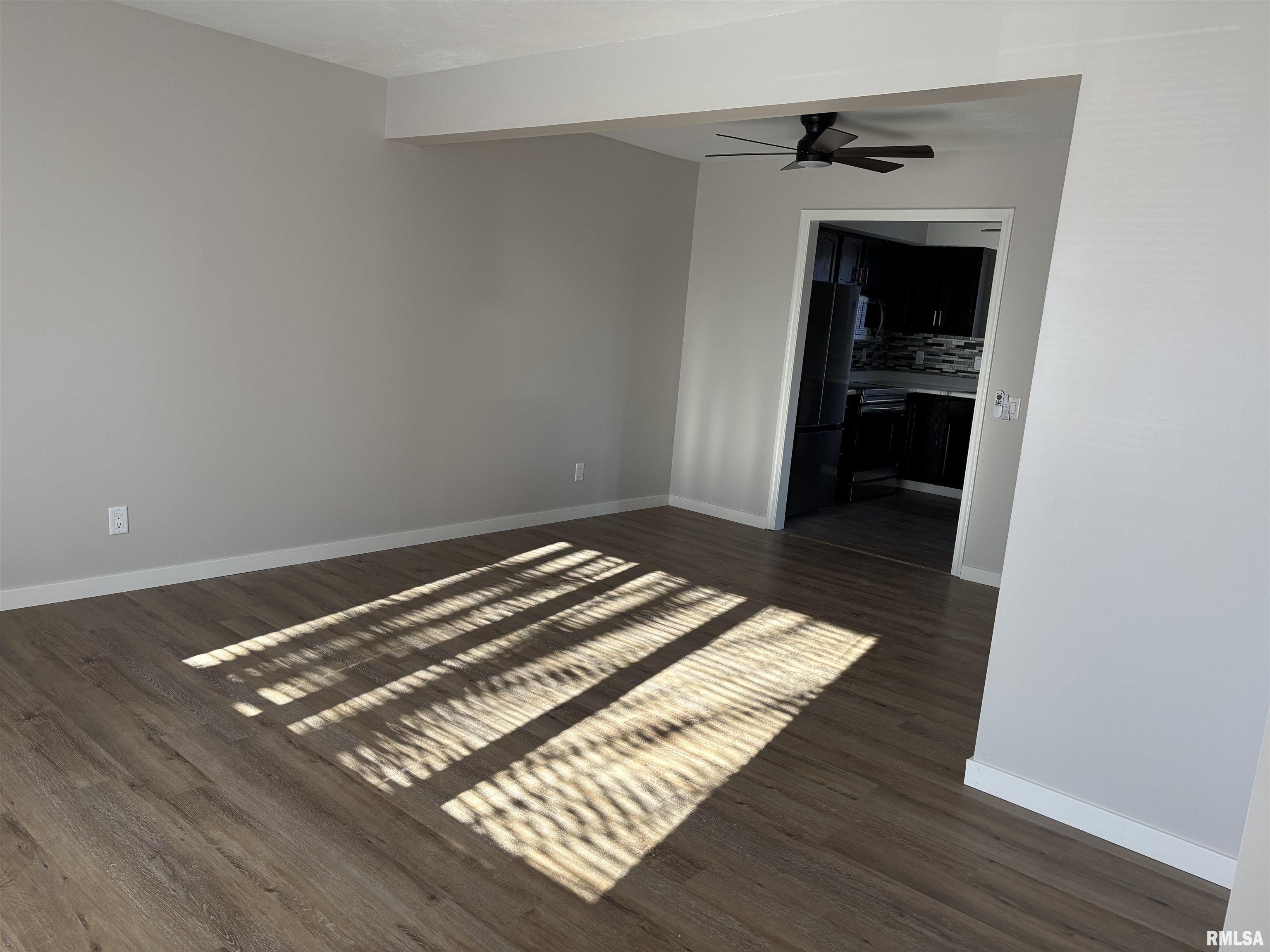 3326 Jennings Drive Springfield, IL 62704 - Photo 2 of 21