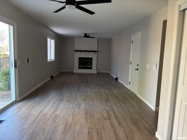 $1,900 | 3326 Jennings Drive, Springfield, IL 62704