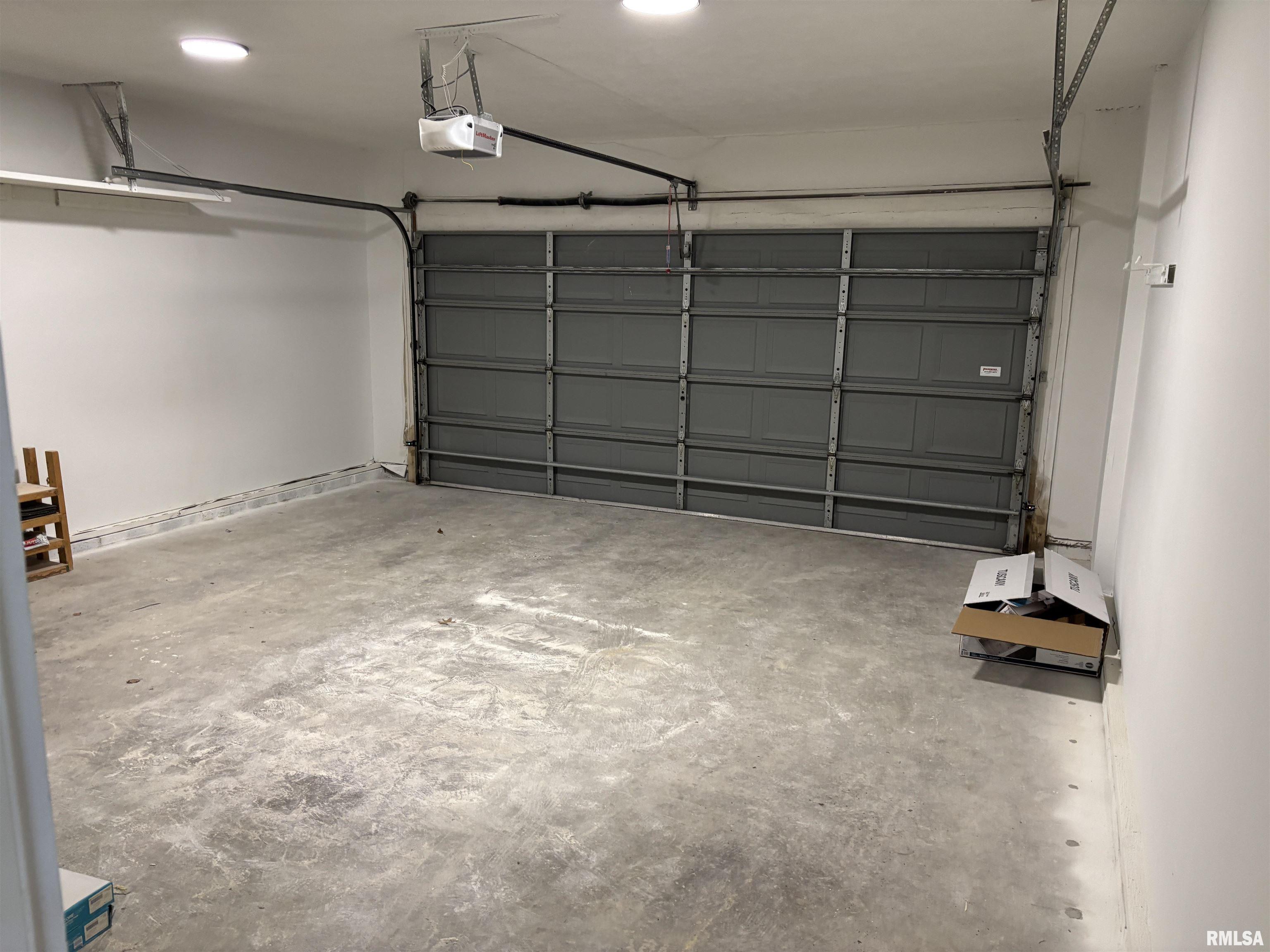 3326 Jennings Drive Springfield, IL 62704 - Photo 9 of 21