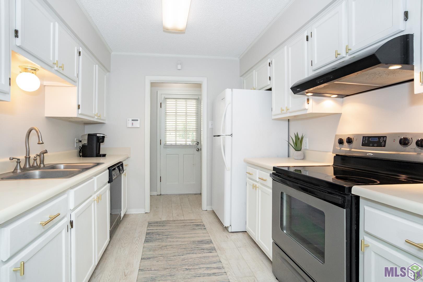 941 East Tom Stokes Court Baton Rouge, LA 70810 - Photo 8 of 21 Gallery Image 8