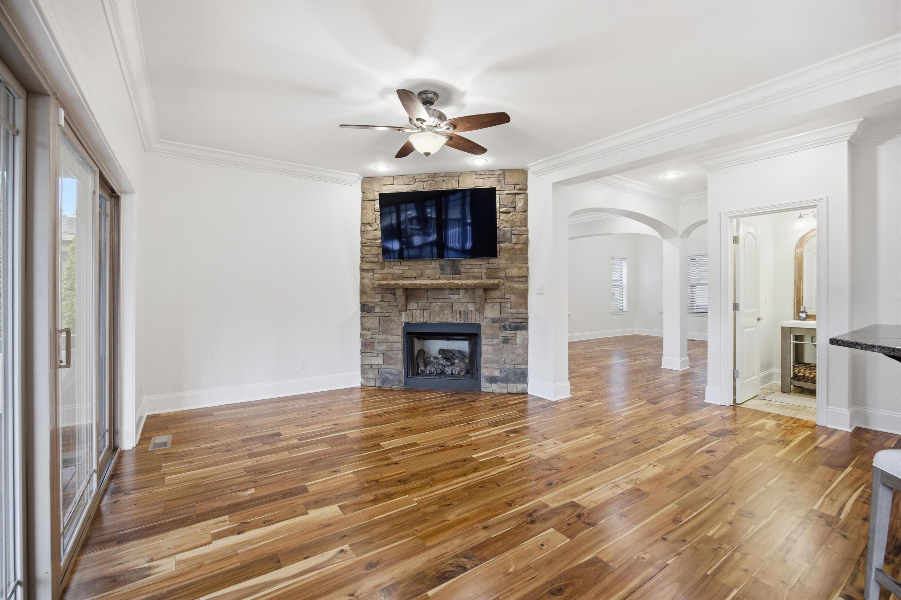 8570 Maple Valley Drive Chattanooga, TN 37421 - Photo 14 of 70 14-8570MapleValleyDr--16