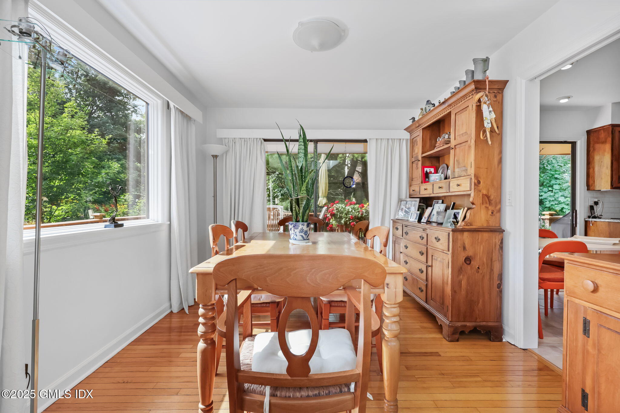 350 Valley Road Cos Cob, CT 06807 - Photo 11 of 48 11-web-or-mls-350-valley-rd