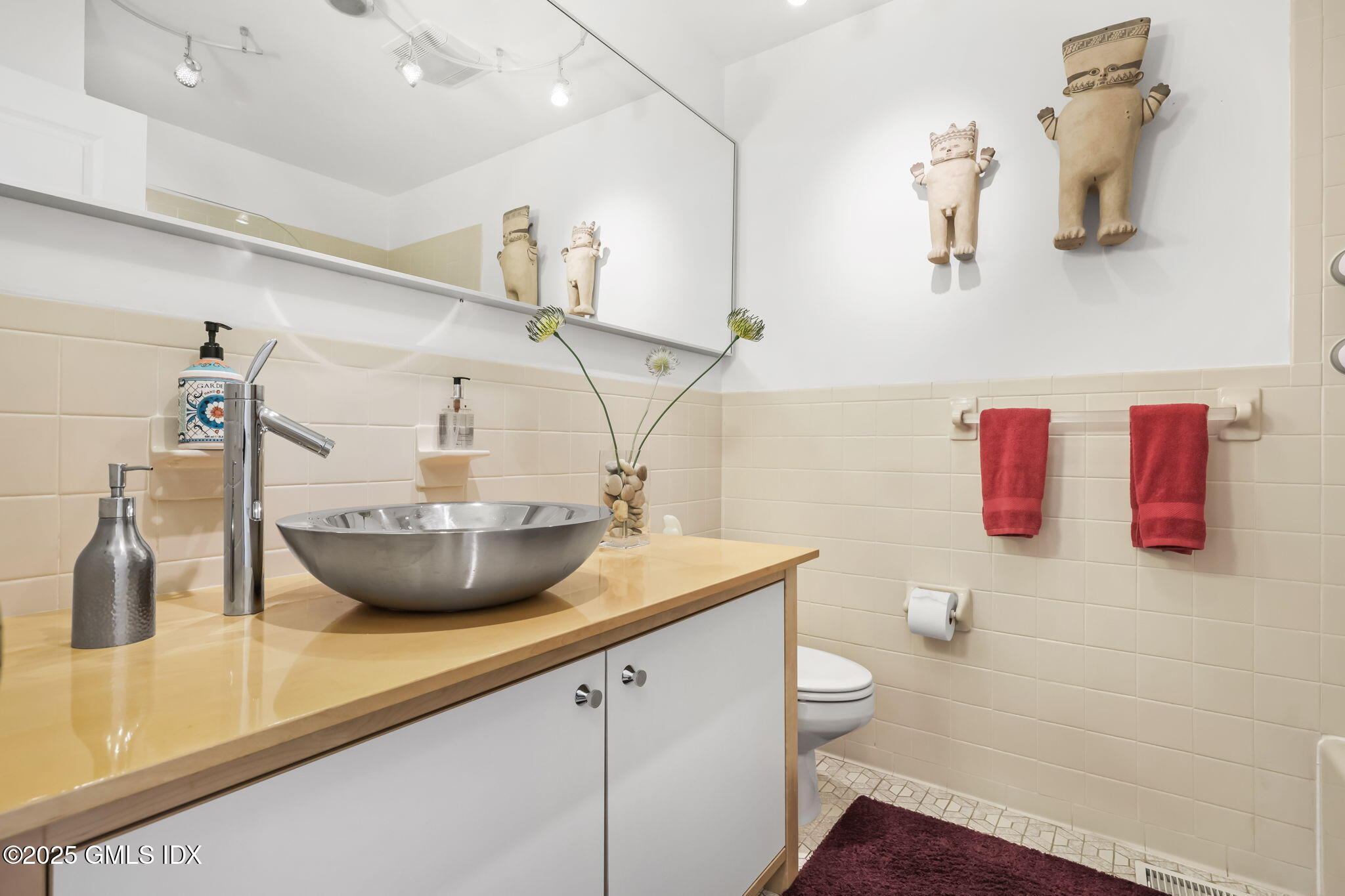 350 Valley Road Cos Cob, CT 06807 - Photo 17 of 48 17-web-or-mls-350-valley-rd