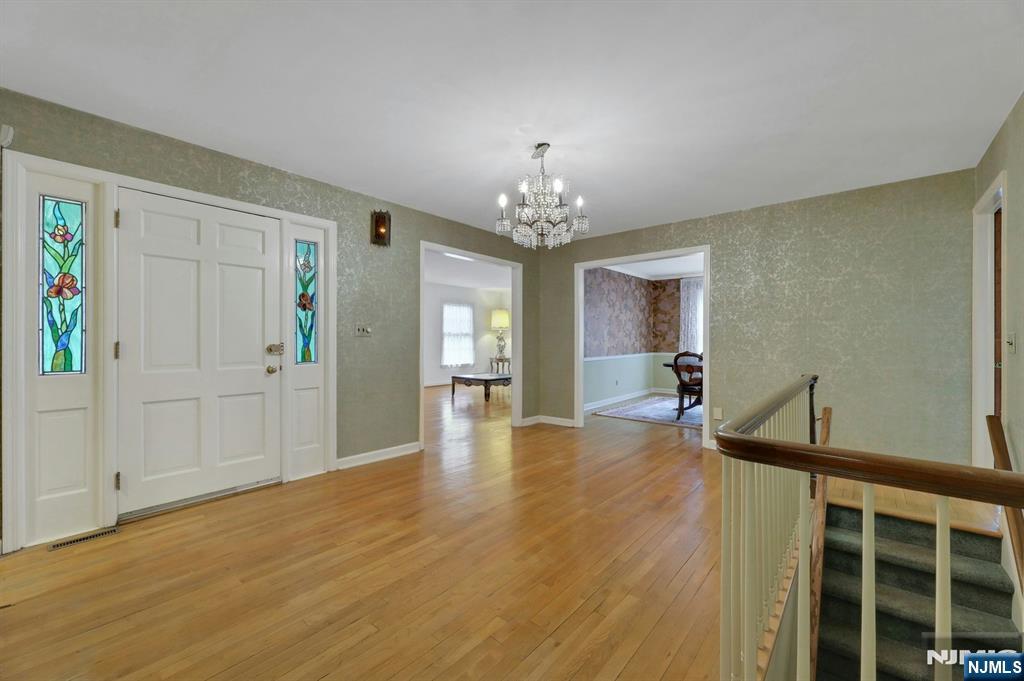 1138 High Mountain Road Franklin Lakes, NJ 07417 - Photo 6 of 41