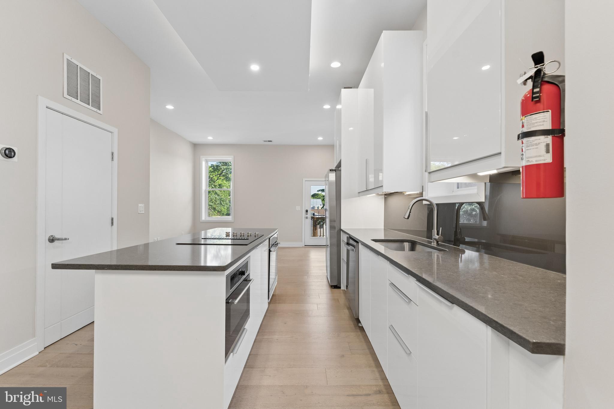 411 P Street Northwest, Unit 3 Washington, DC 20001 - Photo 9 of 28