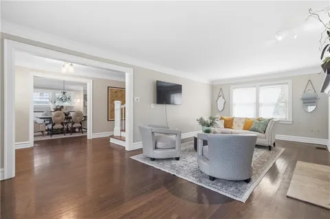 $430,000 | 6815 Lamar Avenue, Overland Park, KS 66204