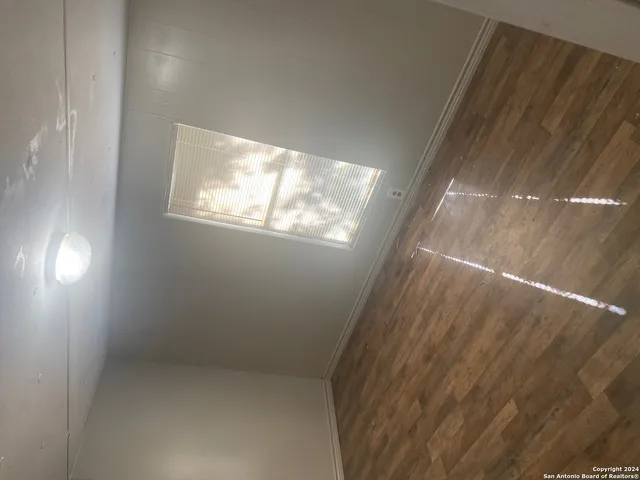 $885 | 1102 Simmons Avenue, Unit 4, Jourdanton, TX 78026