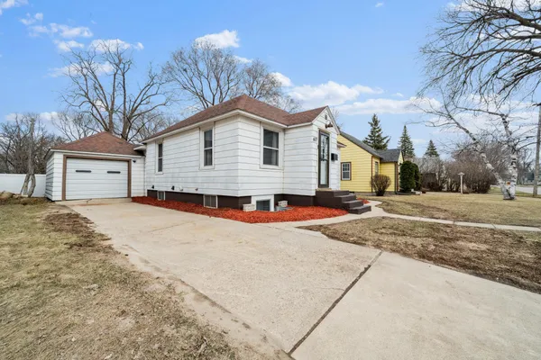 $259,000 | 617 10th Avenue West, Alexandria, MN 56308