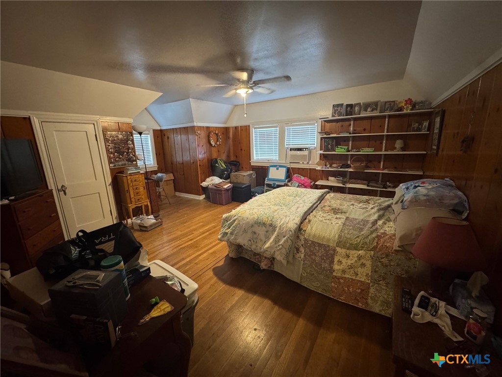 708 East 10th Street Cameron, TX 76520 - Photo 18 of 20 Upstairs Bedroom #2