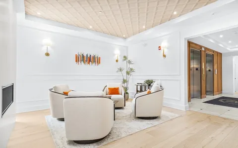 $2,600,000 | 148 Weston Road, Unit 304, Wellesley, MA 02482