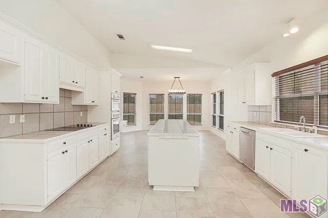 $550,000 | 6234 Krista Lane, Baton Rouge, LA 70808