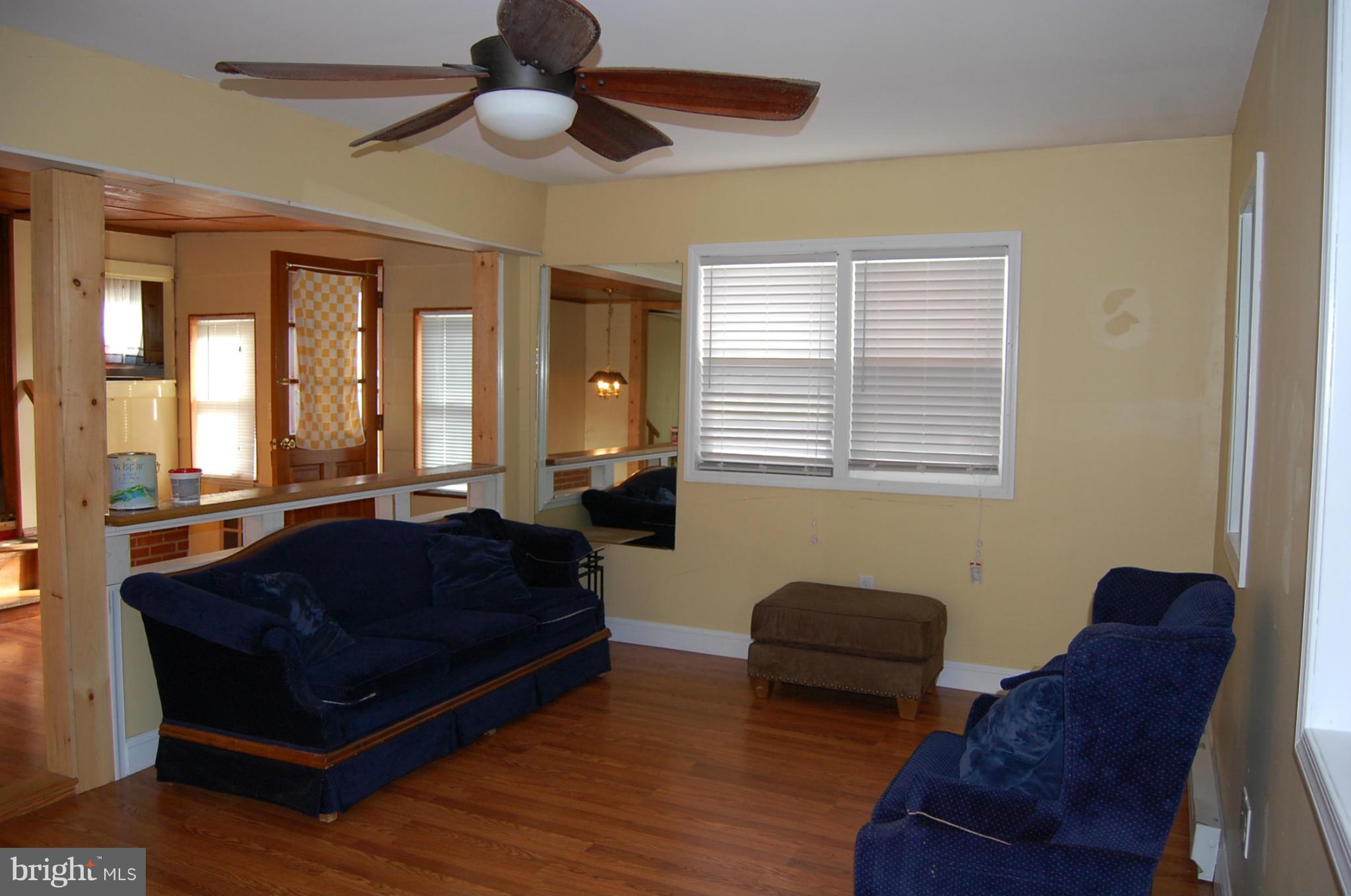 38 East Moser Road Thurmont, MD 21788 - Photo 10 of 26 Living Room