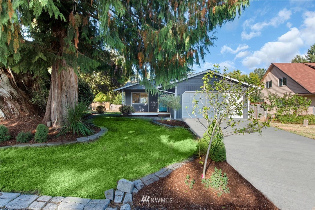 8811 158th Street East Puyallup, WA 98375 - Photo 2 of 23