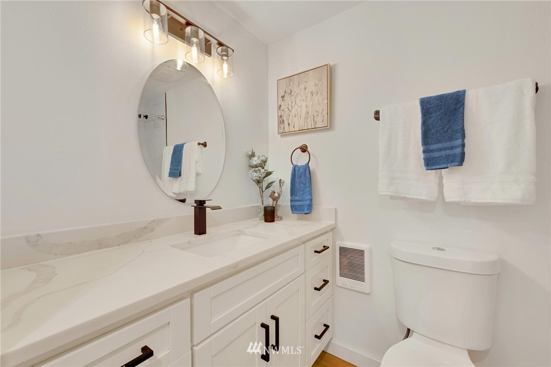 8811 158th Street East Puyallup, WA 98375 - Photo 17 of 23