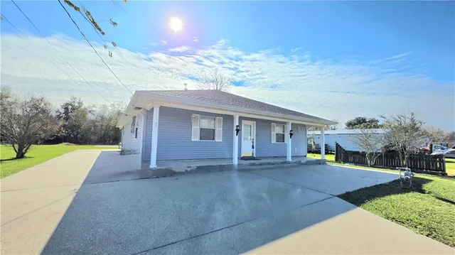 $269,000 | 150 Forest Drive, Belle Chasse, LA 70037
