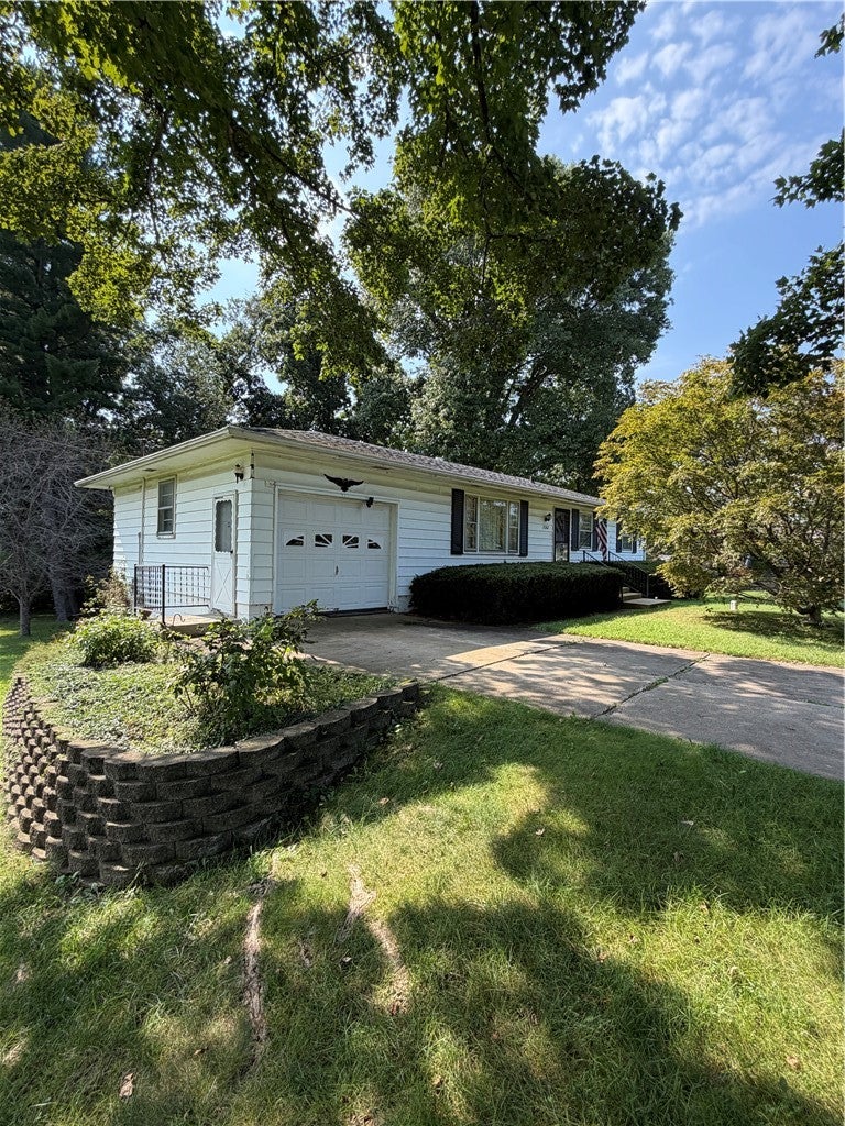 21262 Denmark Road Danville, IL 61834 - Photo 3 of 35 Gallery Image 3