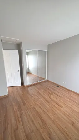 $2,200 | 1317 Kingsbury Drive, Unit 1, Hanover Park, IL 60133