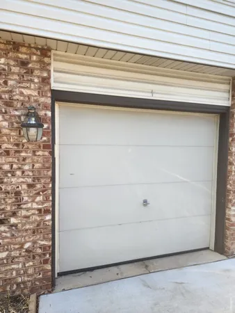 $2,200 | 1317 Kingsbury Drive, Unit 1, Hanover Park, IL 60133