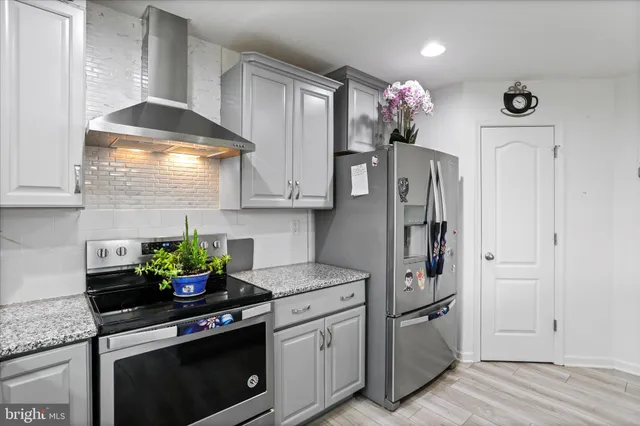 $379,900 | 183 Luxor Court, Bunker Hill, WV 25413