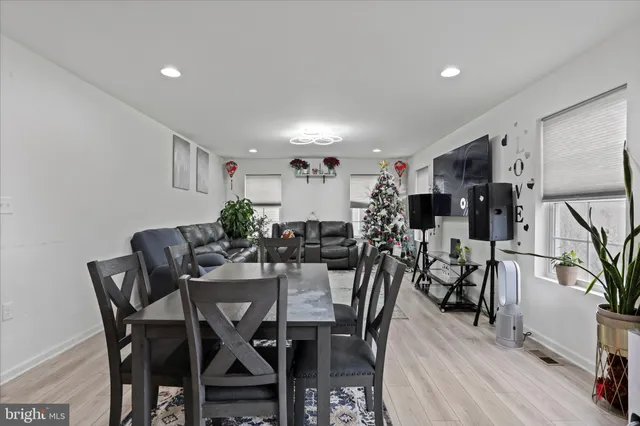 $379,900 | 183 Luxor Court, Bunker Hill, WV 25413