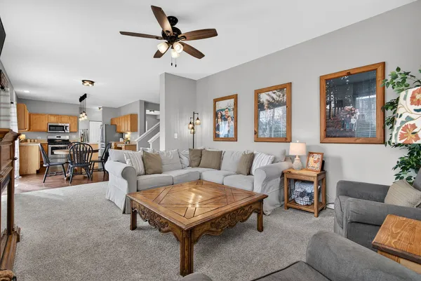 $369,900 | 622 Gallant Drive, Minooka, IL 60447