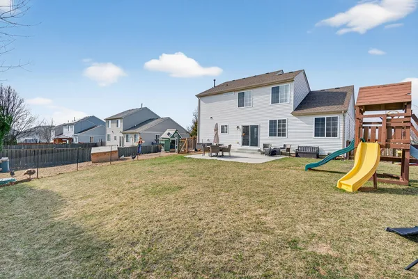 $369,900 | 622 Gallant Drive, Minooka, IL 60447