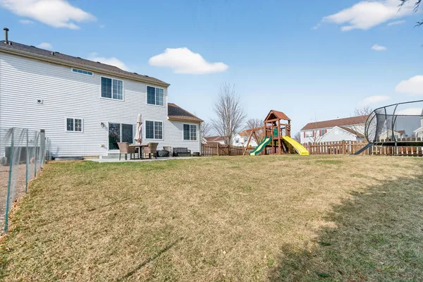 $369,900 | 622 Gallant Drive, Minooka, IL 60447