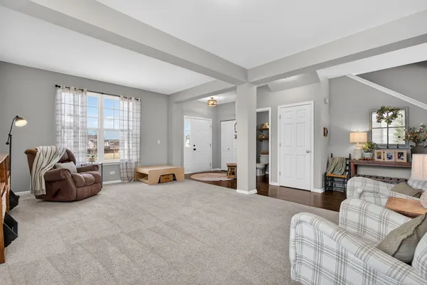 $369,900 | 622 Gallant Drive, Minooka, IL 60447