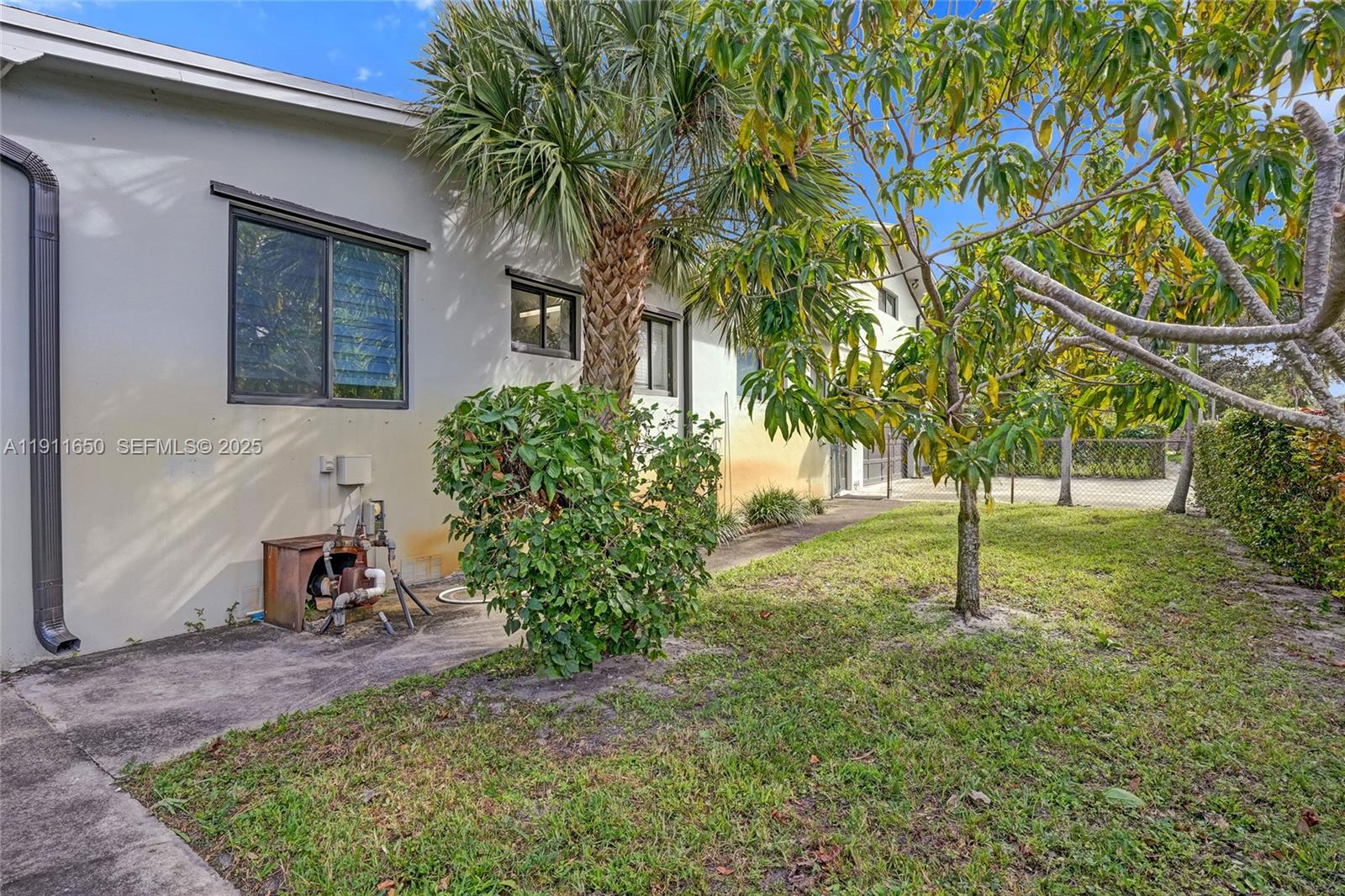 6470 McClellan Street Hollywood, FL 33024 - Photo 27 of 74