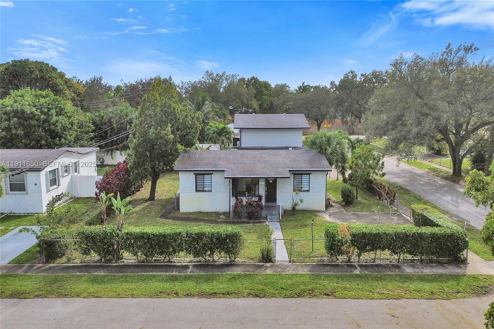 6470 McClellan Street Hollywood, FL 33024 - Photo 3 of 74