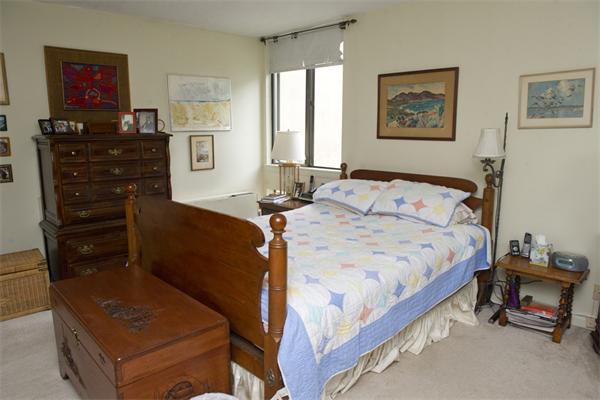94 Beaconsfield Road, Unit 303 Brookline, MA 02445 - Photo 7 of 14