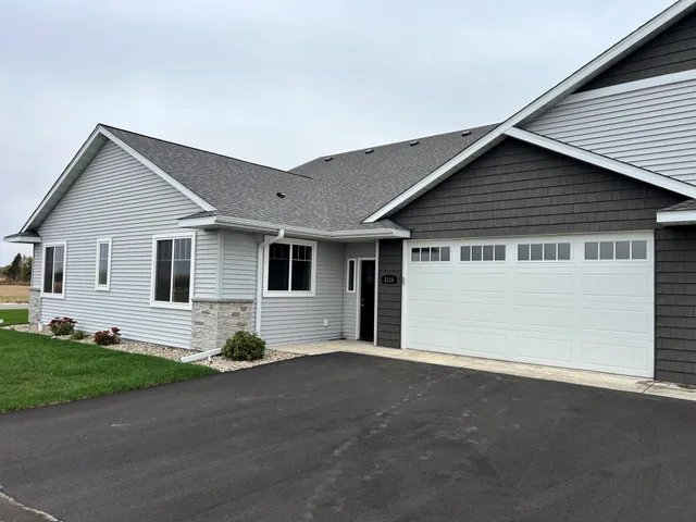 $429,900 | 3114 Bassett Drive, Mankato, MN 56001