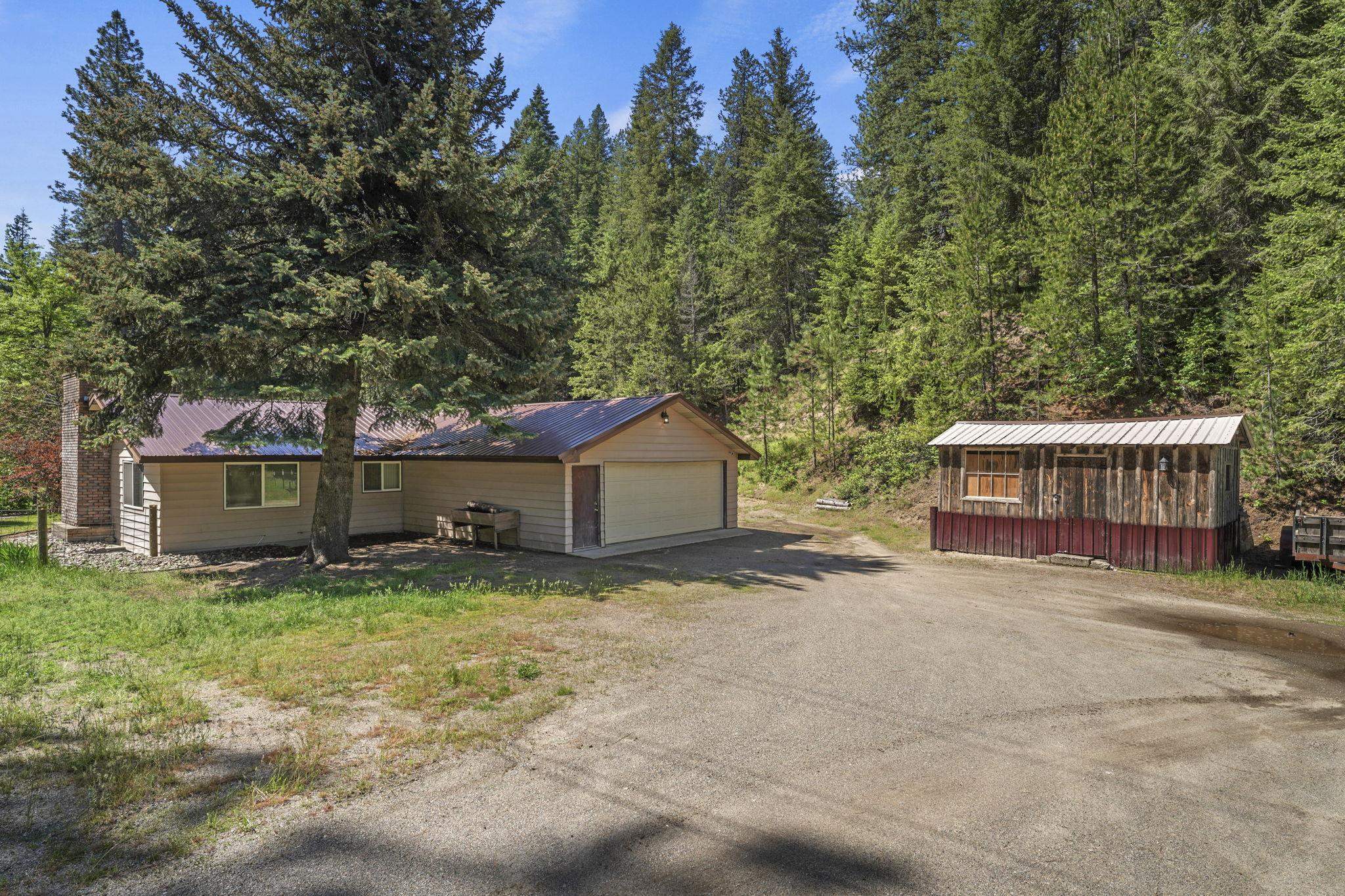 13122 Deer Valley Road Newport, WA 99156 - Photo 7 of 50