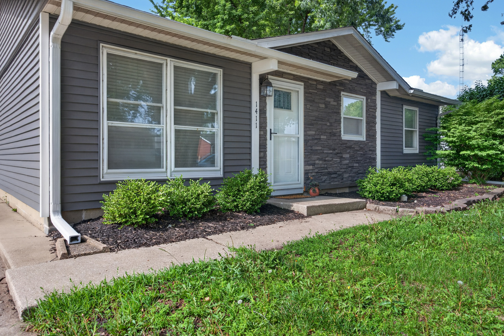 1411 Dillon Drive Normal, IL 61761 - Photo 3 of 35