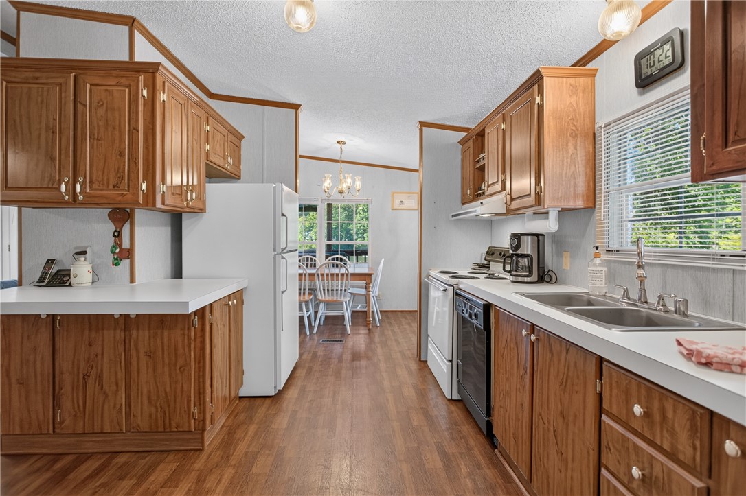 213 Bonner Road Mountain Rest, SC 29664 - Photo 12 of 37 Gallery Image 12