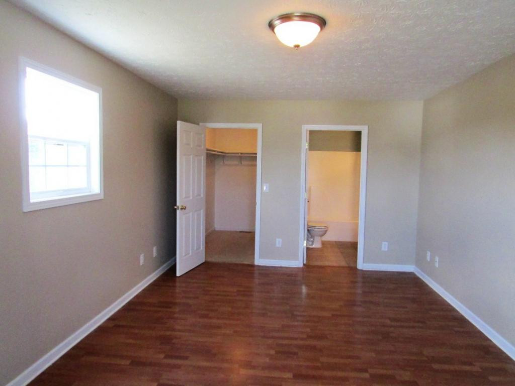 128 Fairview Ridges Drive Afton, TN 37616 - Photo 6 of 19 Spacious Master Bedroom