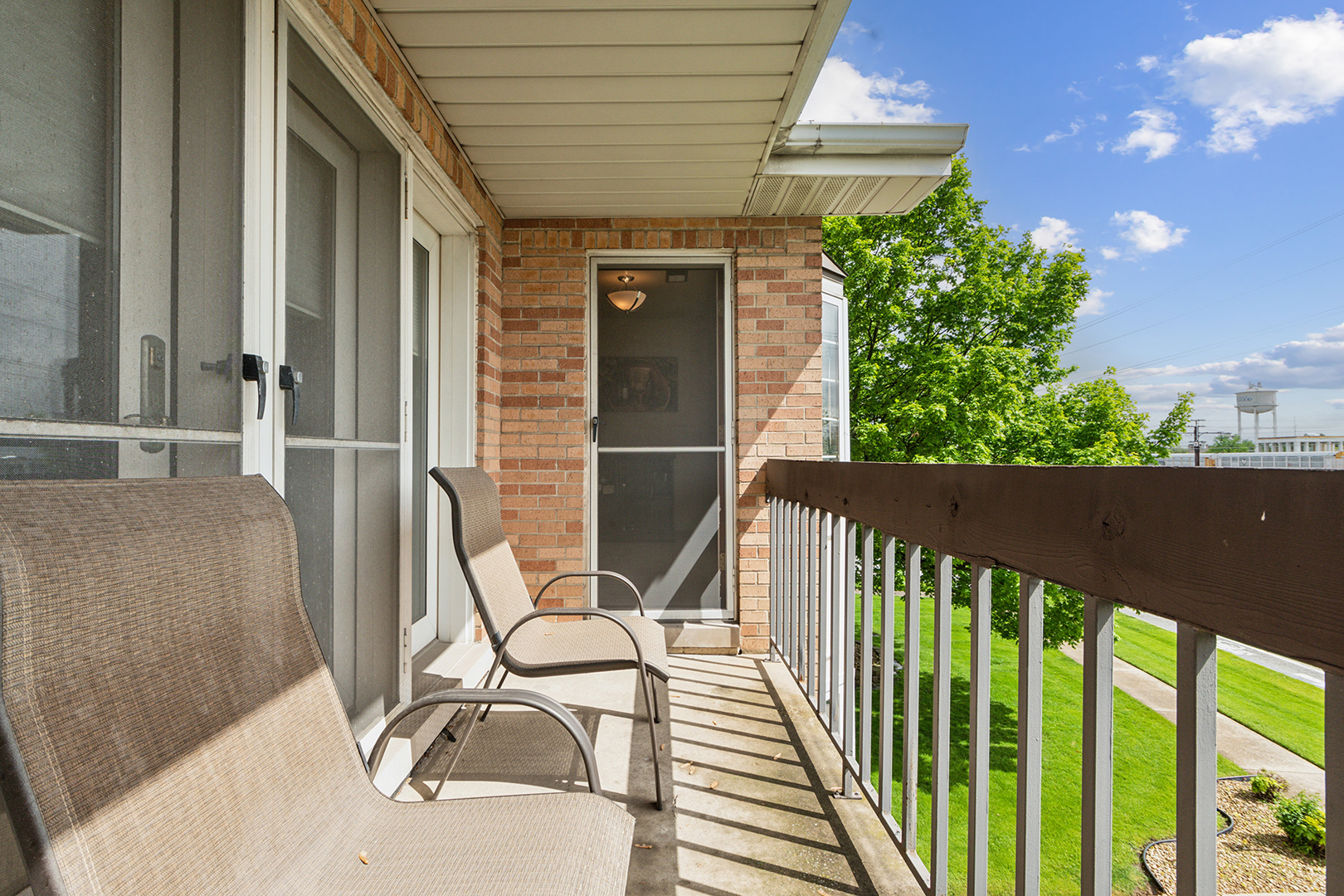 2161 Oak Road, Unit 3A Homewood, IL 60430 - Photo 3 of 20 a view of a balcony