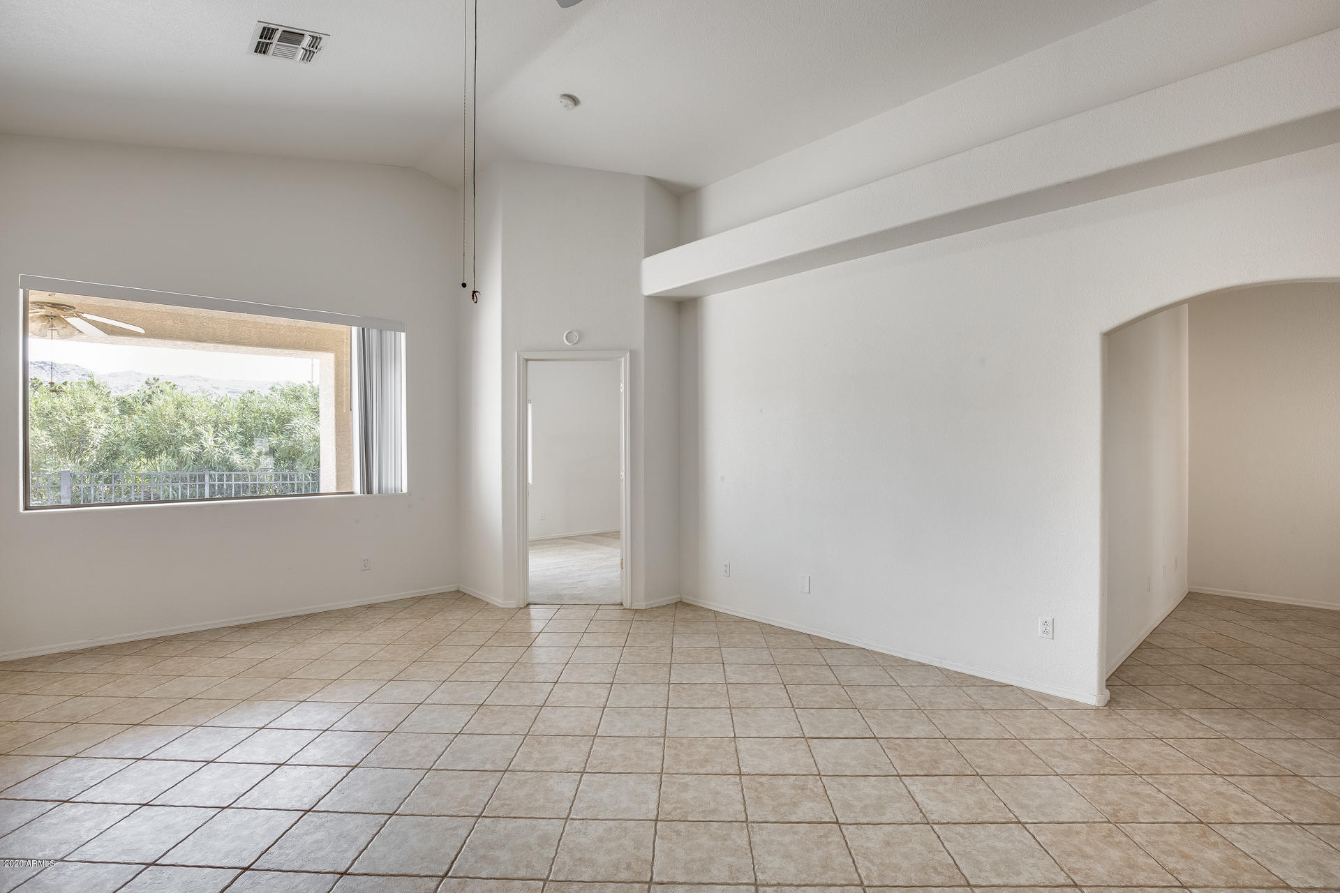 3309 East Fremont Road Phoenix, AZ 85042 - Photo 9 of 33 Gallery Image 9