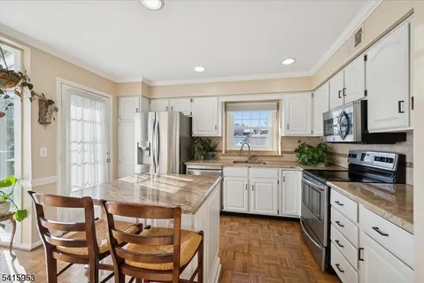 $770,000 | 13 Spencer Lane, Bedminster, NJ 07921