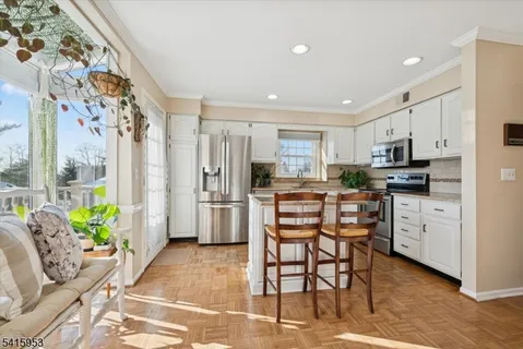 $770,000 | 13 Spencer Lane, Bedminster, NJ 07921