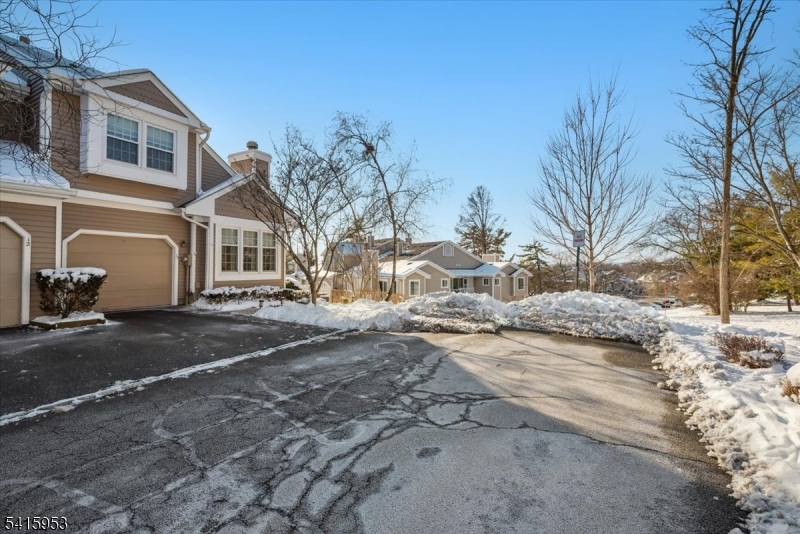 13 Spencer Lane Bedminster, NJ 07921 - Photo 4 of 41