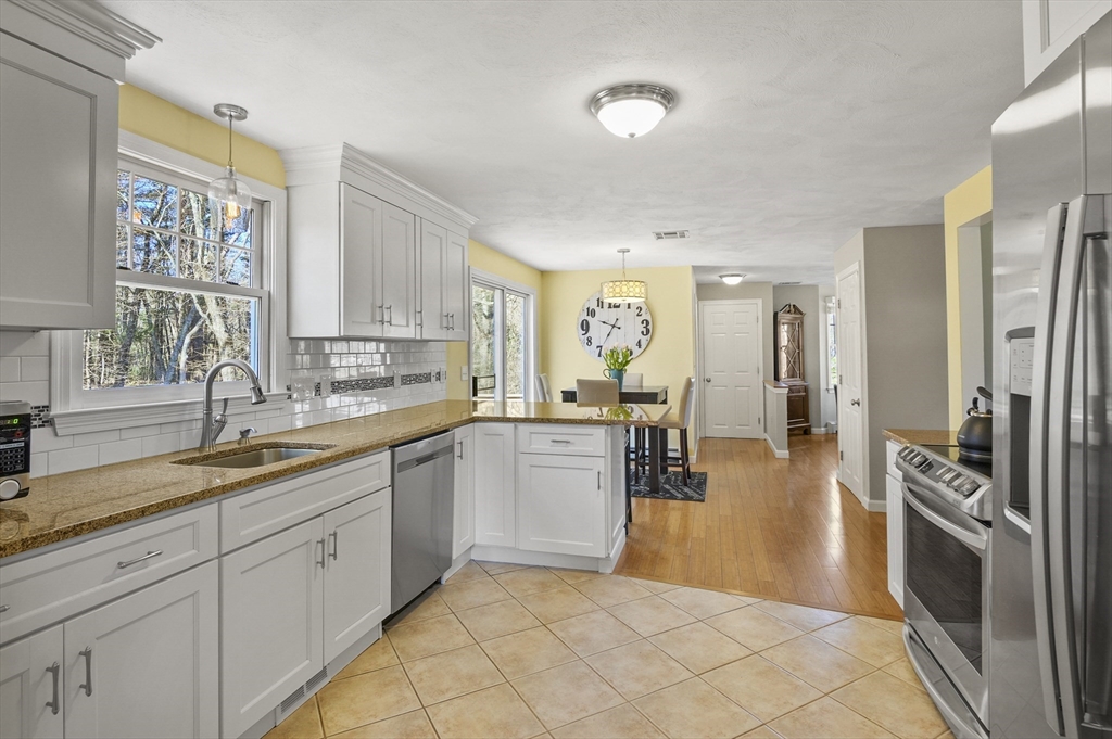 17 Henrys Path Upton, MA 01568 - Photo 11 of 41 Gallery Image 11