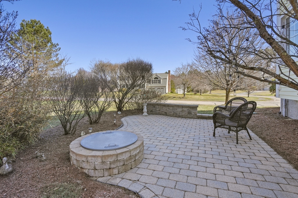 17 Henrys Path Upton, MA 01568 - Photo 38 of 41 Gallery Image 38