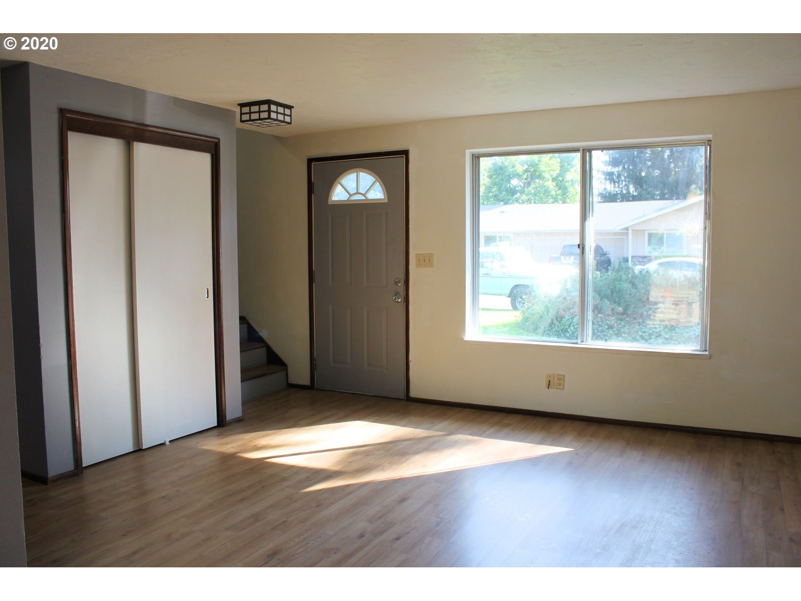 1 Cinderella Loop Eugene, OR 97404 - Photo 3 of 16 Gallery Image 3