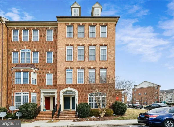 $425,000 | 3641 Spring Hollow Lane, Unit 3641, Frederick, MD 21704