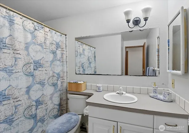 $669,950 | 13633 42nd Avenue South, Tukwila, WA 98168