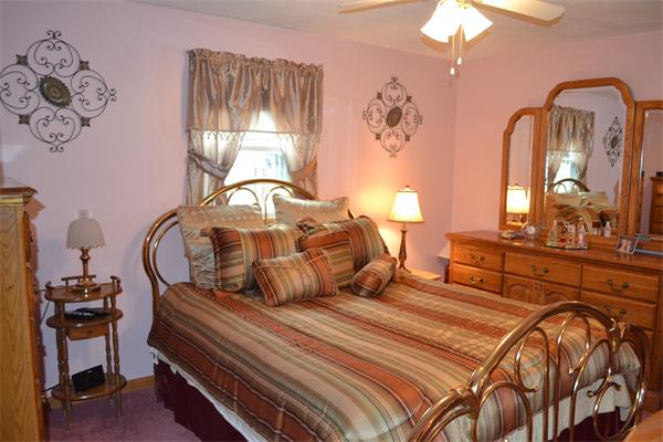 8 Theresa Road Stoneham, MA 02180 - Photo 13 of 28 Gallery Image 13