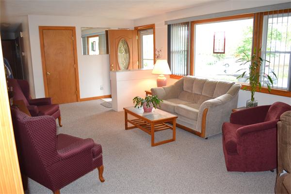 8 Theresa Road Stoneham, MA 02180 - Photo 3 of 28 Gallery Image 3